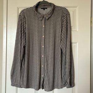 Women’s long sleeve shirt size XL
